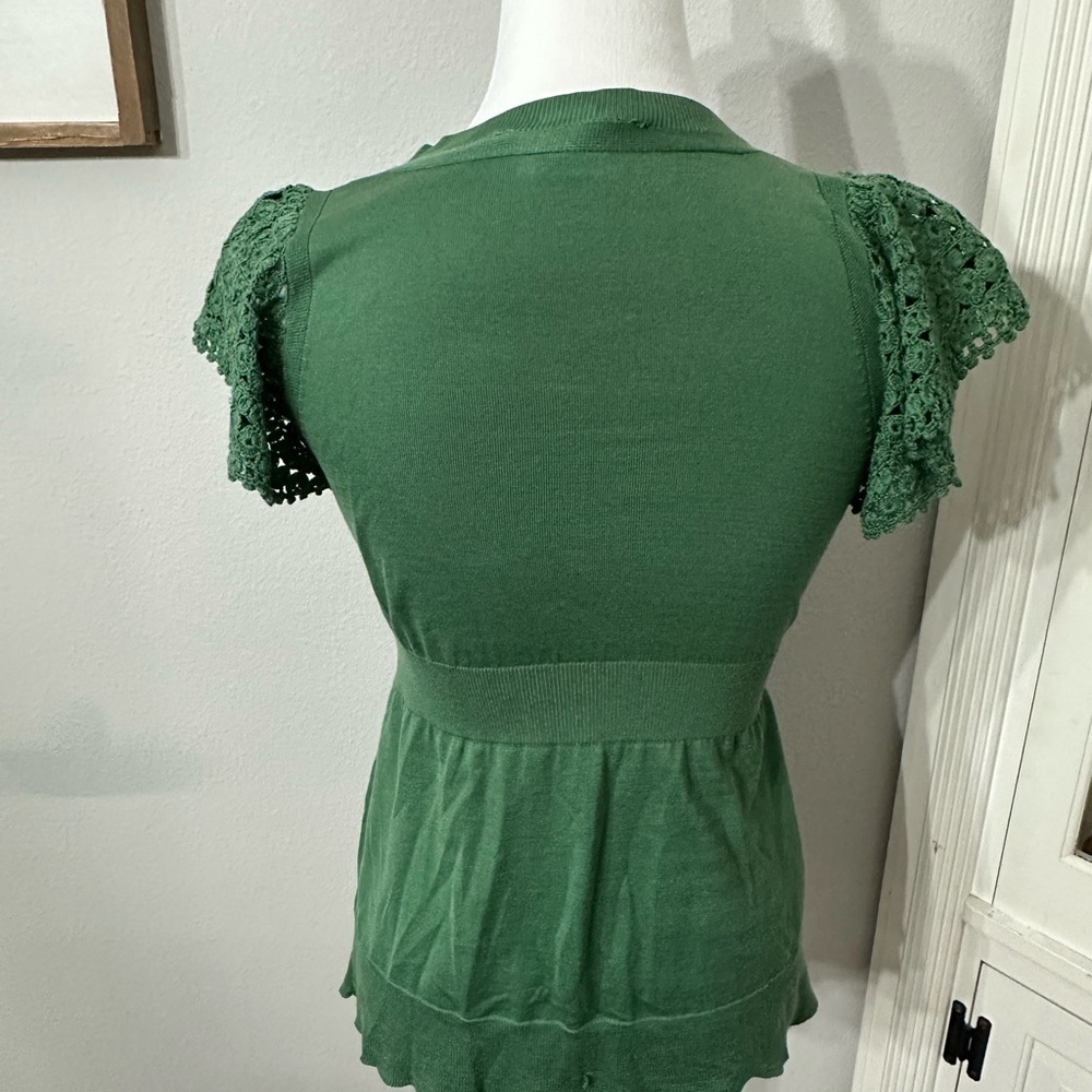BCBGMaxAzria Green Flutter Sleeve Fitted Blouse - Picture 4 of 7